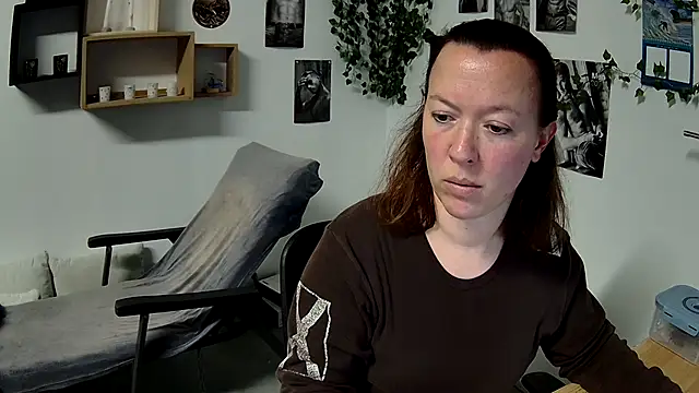 Snapshot of AnyaKrey@xh chatting on 01/20/25, 12:28 AnyaKreyxh online show from 01/20/25, 12:28