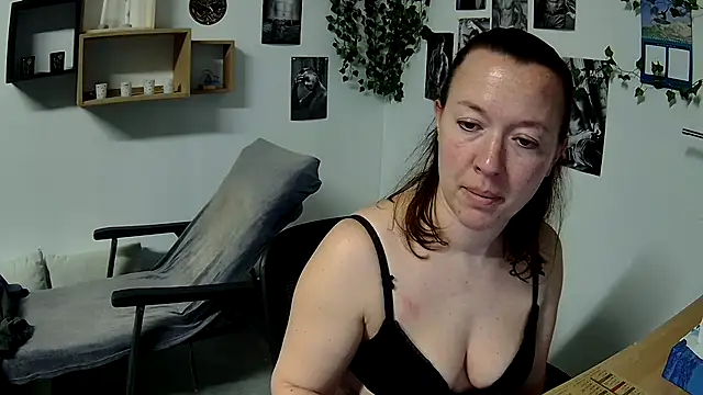 Snapshot of AnyaKrey@xh chatting on 03/03/25, 06:12 AnyaKreyxh online show from 03/03/25, 06:12