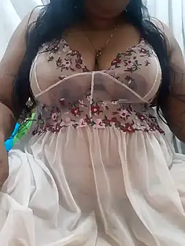 Snapshot of chubby_wife chatting on 12/15/24, 06:15 chubby wife online show from 12/15/24, 06:15