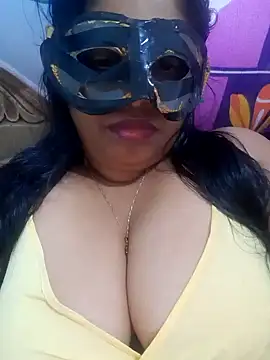Snapshot of chubby_wife chatting on 01/19/25, 09:22 chubby wife online show from 01/19/25, 09:22