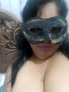 Snapshot of chubby_wife chatting on 03/02/25, 04:32 chubby wife online show from 03/02/25, 04:32