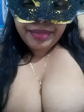 Snapshot of chubby_wife chatting on 09/14/25, 05:01 chubby wife online show from 09/14/25, 05:01