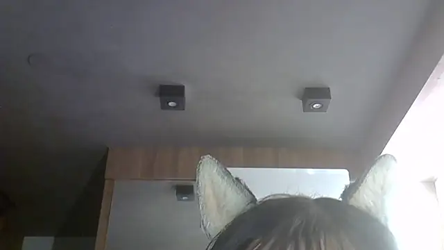 Snapshot of Skinny-Kitten chatting on 05/18/26, 01:13 Skinny-Kitten online show from 05/18/26, 01:13