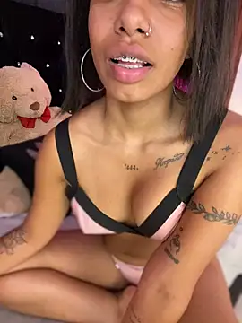 Snapshot of ATENEA_SEXXXY chatting on 01/05/25, 02:38 ATENEA SEXXXY online show from 01/05/25, 02:38