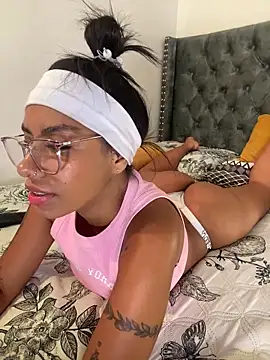 Snapshot of ATENEA_SEXXXY chatting on 11/01/25, 09:50 ATENEA SEXXXY online show from 11/01/25, 09:50