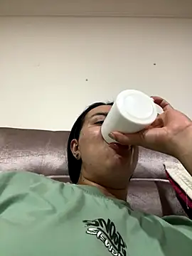 Abril Luv online show from 10/29/25, 01:52