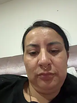 Abril Luv online show from 02/06/26, 01:54