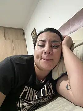 Abril Luv online show from 04/07/26, 02:34