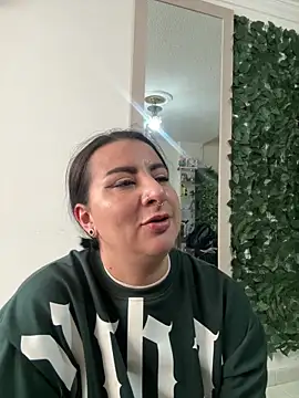 Abril Luv online show from 04/16/26, 01:23