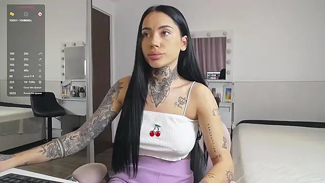 kendraaaa18 online show from 12/14/24, 06:52