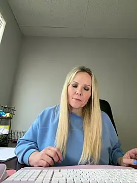 Sexual Lovable Doll online show from 02/27/26, 08:42