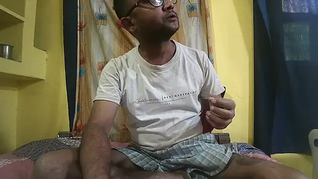 Snapshot of Cute_boy2000 chatting on 03/07/25, 10:35 Cute boy2000 online show from 03/07/25, 10:35