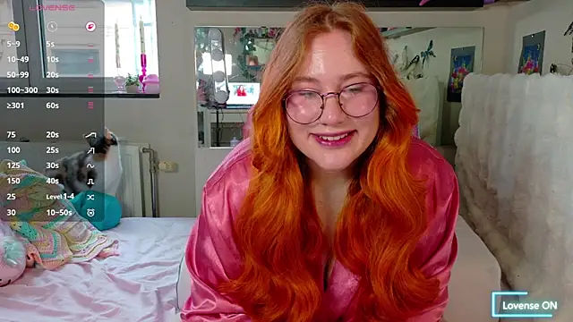 Snapshot of FluffyRainbowKity chatting on 05/15/26, 08:32 FluffyRainbowKity online show from 05/15/26, 08:32