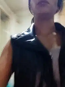 Snapshot of _nathaly_sweet chatting on 02/17/25, 08:04 nathaly sweet online show from 02/17/25, 08:04