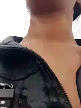 Snapshot of _nathaly_sweet chatting on 03/17/25, 07:58 nathaly sweet online show from 03/17/25, 07:58