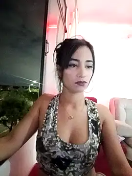 Snapshot of _nathaly_sweet chatting on 10/25/25, 01:46 nathaly sweet online show from 10/25/25, 01:46