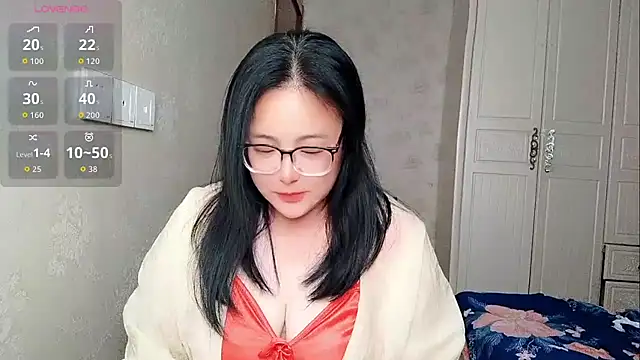 Vivianangn-e online show from 06/11/26, 08:12