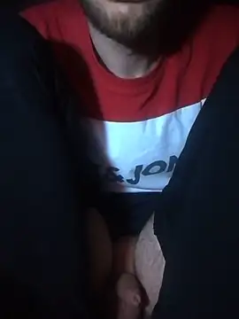 Snapshot of Adamvarga0318 chatting on 03/20/25, 10:51 Adamvarga0318 online show from 03/20/25, 10:51