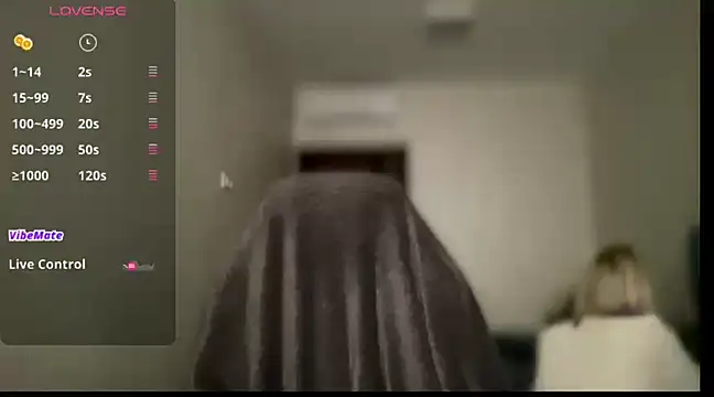 Snapshot of iilovetomatoes chatting on 03/04/25, 10:05 iilovetomatoes online show from 03/04/25, 10:05