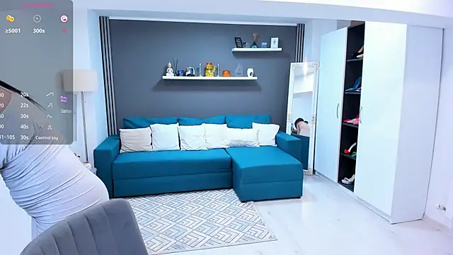 Snapshot of Christall_StarXX chatting on 01/05/25, 11:44 Christall StarXX online show from 01/05/25, 11:44