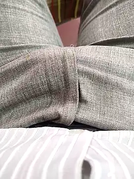 adicma123 online show from 11/17/25, 09:37