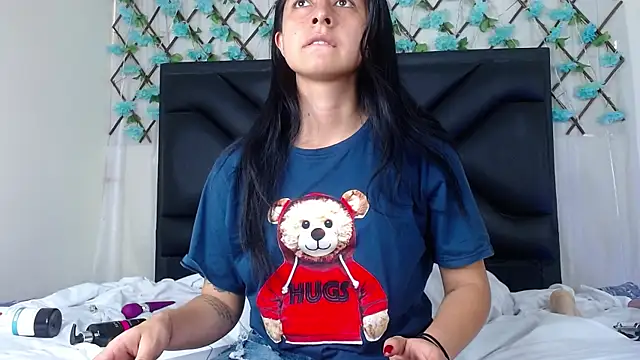 EmmaWilliamss online show from 11/19/25, 07:58