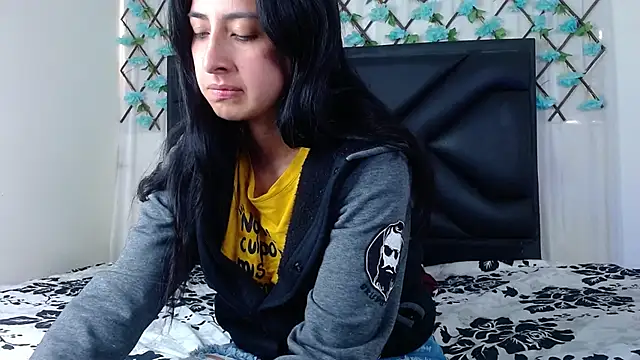 EmmaWilliamss online show from 12/19/25, 02:35