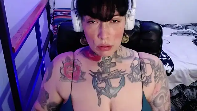 Snapshot of VampGirl1 chatting on 01/29/25, 09:07 VampGirl1 online show from 01/29/25, 09:07