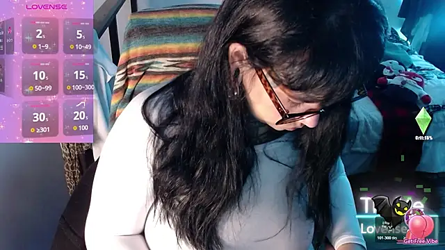 Snapshot of VampGirl1 chatting on 11/02/25, 10:50 VampGirl1 online show from 11/02/25, 10:50