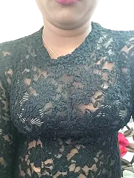 Snapshot of ANGE-MOU chatting on 12/16/25, 02:38 ANGE-MOU online show from 12/16/25, 02:38