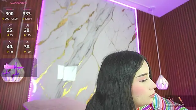 Snapshot of haylie_ chatting on 02/28/25, 06:43 haylie online show from 02/28/25, 06:43