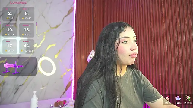 Snapshot of haylie_ chatting on 03/21/25, 08:50 haylie online show from 03/21/25, 08:50