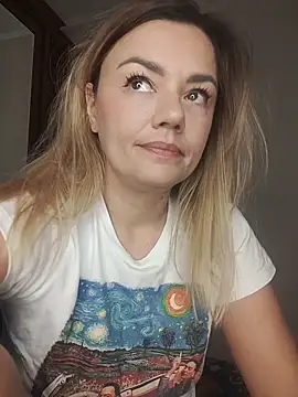 KrissSexi online show from 10/28/25, 04:49