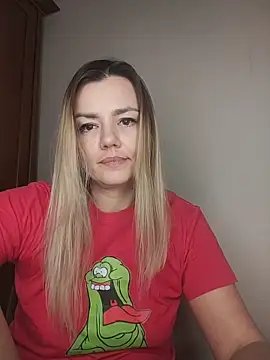 KrissSexi online show from 12/15/25, 08:24