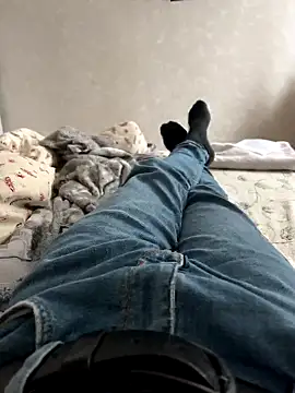 Snapshot of mihaixxx1 chatting on 11/04/25, 10:58 mihaixxx1 online show from 11/04/25, 10:58