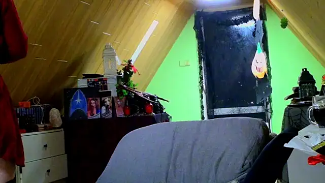 Snapshot of xNaughtyNatali chatting on 01/11/26, 12:37 xNaughtyNatali online show from 01/11/26, 12:37