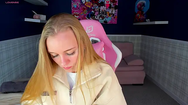 Barbie Lis online show from 11/30/25, 01:31