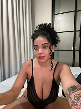 Mariecurl online show from 02/16/25, 12:19