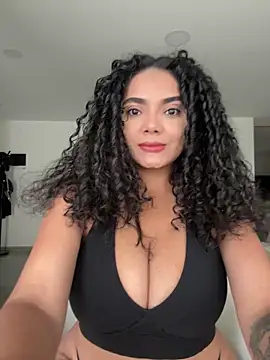 Mariecurl online show from 04/07/26, 09:04