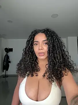 Mariecurl online show from 05/15/26, 10:39