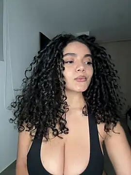 Mariecurl online show from 05/20/26, 11:11