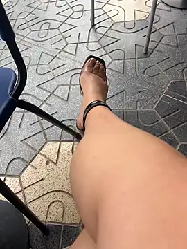 Snapshot of Insane_Issa chatting on 03/13/25, 09:48 Insane Issa online show from 03/13/25, 09:48