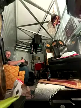 Snapshot of SummerBlueMoon chatting on 09/24/25, 05:00 SummerBlueMoon online show from 09/24/25, 05:00