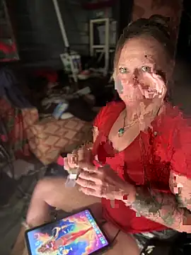 Snapshot of SummerBlueMoon chatting on 10/27/25, 05:00 SummerBlueMoon online show from 10/27/25, 05:00