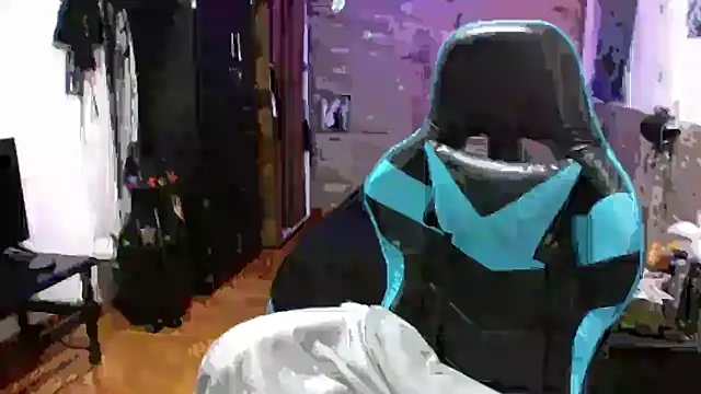 AngelaQueen  online show from 10/19/25, 04:40