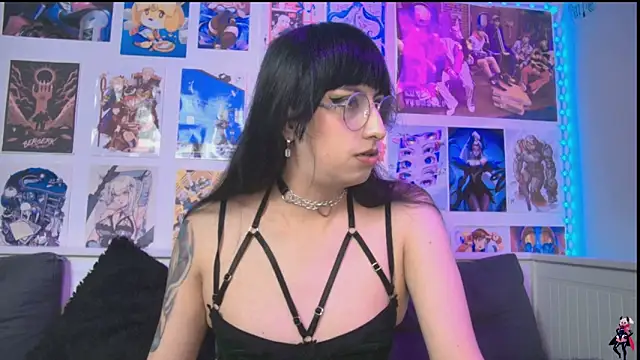 snowblack  online show from 02/05/26, 03:38