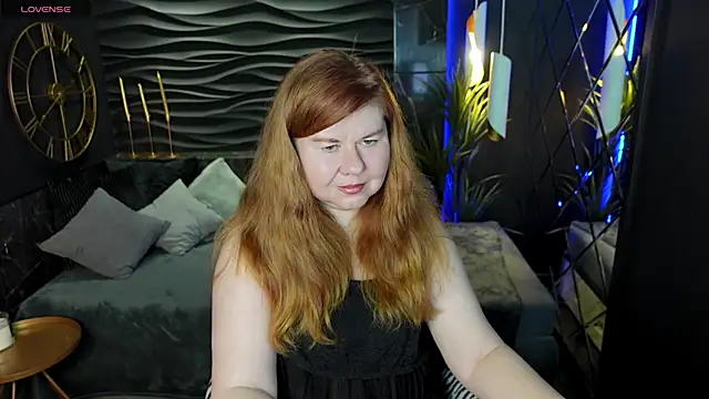 Snapshot of Mrs_Emilia chatting on 12/06/24, 03:41 Mrs Emilia online show from 12/06/24, 03:41