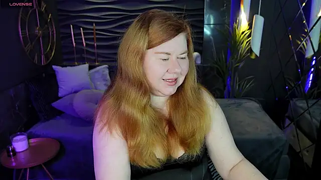 Snapshot of Mrs_Emilia chatting on 12/08/24, 12:18 Mrs Emilia online show from 12/08/24, 12:18