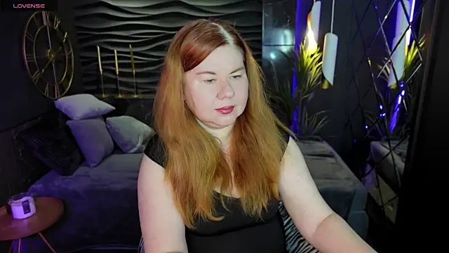 Snapshot of Mrs_Emilia chatting on 12/15/24, 12:51 Mrs Emilia online show from 12/15/24, 12:51