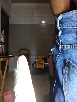 Snapshot of Stormward chatting on 11/05/25, 12:49 Stormward online show from 11/05/25, 12:49